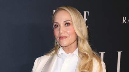 Elizabeth Berkley revela el 'amuleto de la suerte' que le permitió conseguir un papel en 'Showgirls'