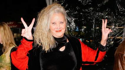 Esposos, familiares y amigos de Sally Kirkland: Los seres queridos que deja atrás