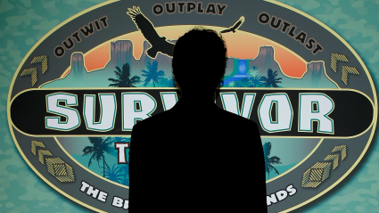 Una ex estrella favorita de los fans de "Survivor" lanza una nueva novela con críticas positivas.