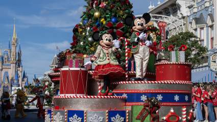 Lista de artistas del Desfile Mágico del Día de Navidad de Disney Parks 2025
