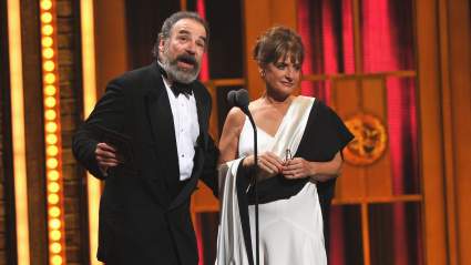 Mandy Patinkin y Patti LuPone recuerdan a Rob Reiner en emotivas declaraciones en 'The View'