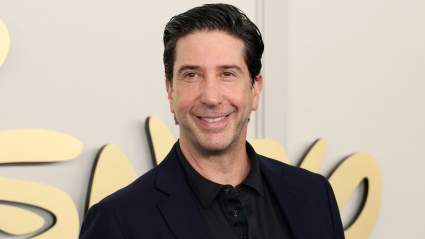 David Schwimmer hace una rara aparición pública de la mano de Eliana Jolkovsky.