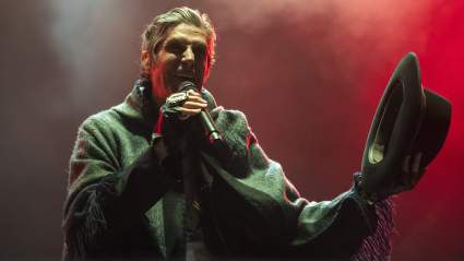 Perry Farrell publica una segunda disculpa tras el incidente con Dave Navarro en el concierto de Jane's Addiction el año pasado