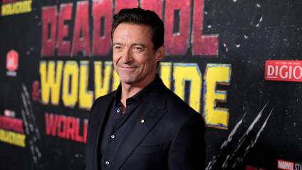 Hugh Jackman usa su historial de cáncer de piel para instar a sus fans a mantenerse a salvo del sol