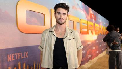 Chase Stokes dice que 'Outer Banks' está listo para terminar mientras la serie de Netflix entra en su capítulo final