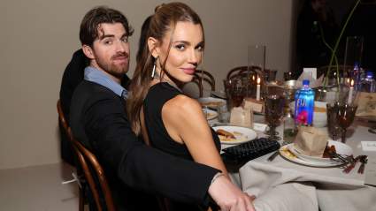 Drew Taggart de Chainsmokers se casa con la modelo Marianne Fonseca en una íntima boda en Costa Rica