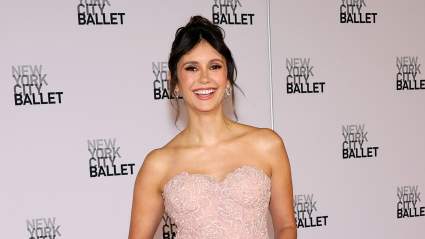 Nina Dobrev, de 36 años, comparte con total confianza una sensual foto en bikini en una sauna.