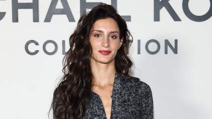 La hija de Tim McGraw y Faith Hill llama la atención con un atrevido bikini de tiras: FOTO