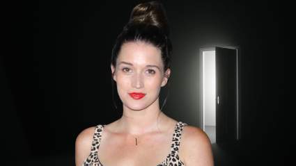 Jade Roper afirma que una foto familiar con inteligencia artificial capturó a alguien que perdió