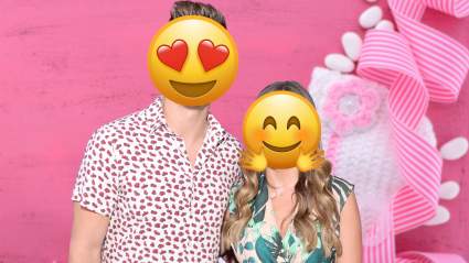 Exalumna de Bachelorette da la bienvenida a su primer bebé en una emotiva sorpresa navideña