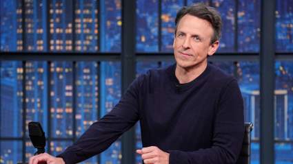 El presentador de 'Late Night' rinde un emotivo homenaje a Rob Reiner