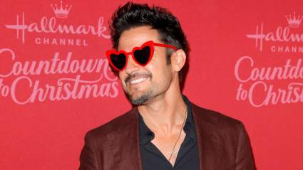 Un video de Tyler Hynes moviendo el trasero enloquece a los fans de Hallmark