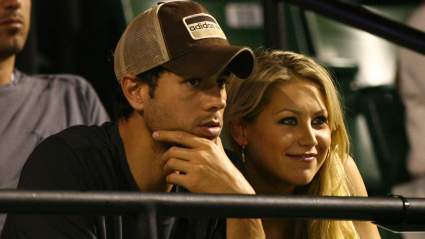 Enrique Iglesias y Anna Kournikova comparten una rara foto de sus cuatro hijos tras dar la bienvenida a su recién nacido
