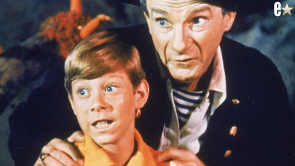 La estrella de 'Perdidos en el espacio' pide oraciones por su familia