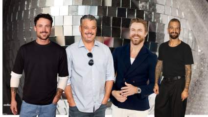 Derek Hough y Mark Ballas insinúan un crossover de DWTS con Boston Rob y Dylan Efron