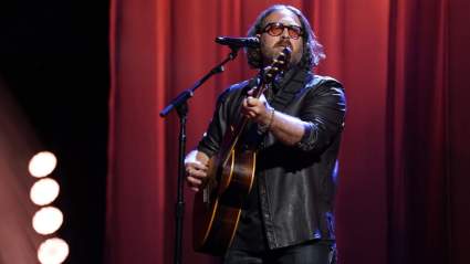 Adam David comparte con valentía que "la lucha es real" a pesar de ganar "The Voice"