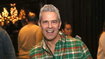 Andy Cohen comparte la adorable razón por la que verá el Super Bowl desde casa este año