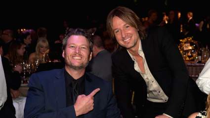 Blake Shelton se une a Keith Urban para honrar a una leyenda de la música country