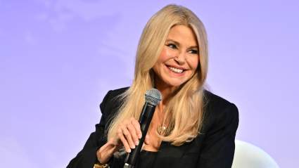 La supermodelo Christie Brinkley, de 71 años, sorprende a sus fans con impresionantes fotos en bikini.