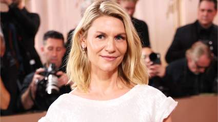 Claire Danes se sincera sobre su reacción emocional al embarazo a los 44 años