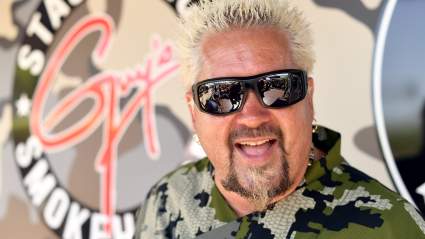 Guy Fieri celebra su cumpleaños abandonando su característico cabello rubio: 'New Look'