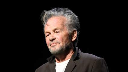 John Mellencamp habla con emoción sobre la lucha contra el cáncer de su hija Teddi