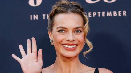 Margot Robbie emociona a sus fans con un vestido "completamente transparente" de Alexander McQueen