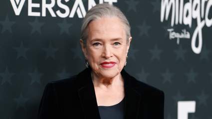 Kathy Bates alude a ESA escena de 'Marty Supreme': '¡No puedo creer que haya hecho eso!'