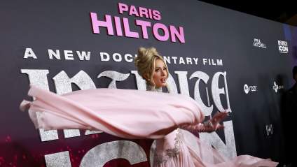 Paris Hilton se siente como una mamá genial