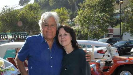 Jay Leno ofrece una actualización sobre el cuidado de su esposa Mavis mientras lucha contra la demencia avanzada.