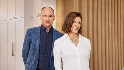Hilary Farr se burla hilarantemente de David Visentin de HGTV, demostrando que sigue siendo tan atrevida como siempre.