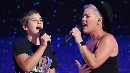 En medio de la hospitalización de Pink, su esposo Carey Hart comparte cómo él y sus hijos celebraron el Año Nuevo.