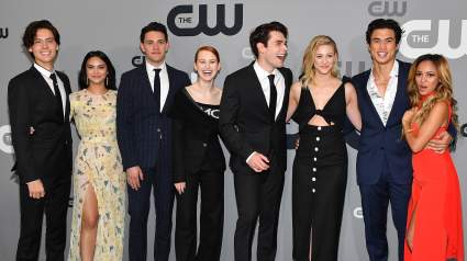 Exalumno de 'Riverdale' espera su primer bebé