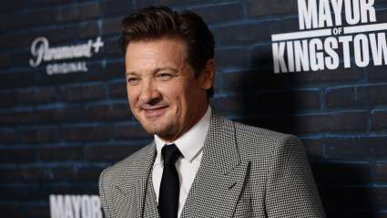 Jeremy Renner conmemora el tercer aniversario del accidente de la quitanieves con una poderosa foto y mensaje