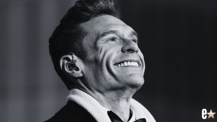 Ryan Seacrest rinde un sentido homenaje a su difunto padre en vivo en Nochevieja