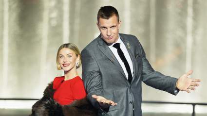 Julianne Hough se burla de que ex estrella de la NFL acaba de 'abordar' su audición de DWTS