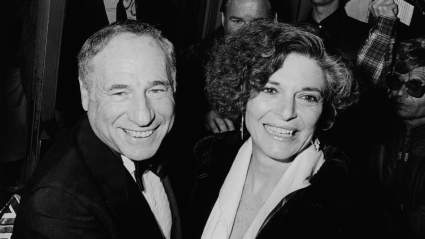 Mel Brooks, de 99 años, recuerda a su esposa Anne Bancroft mientras lamenta su pérdida.