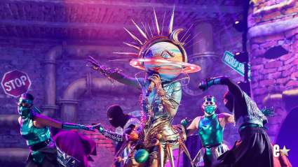 Pistas y conjeturas sobre la Galaxy Girl en el estreno de 'The Masked Singer'