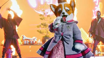 Comediante y presentadora de podcast se revela como la Reina Corgi en 'The Masked Singer' esta noche