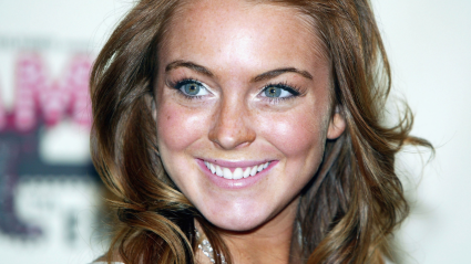 Lindsay Lohan luce súper en forma a los 39 años con leggings ajustados para entrenamiento de Pilates