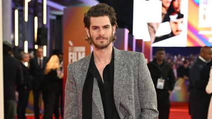 Andrew Garfield sorprende a sus fans con un nuevo cabello largo y rubio