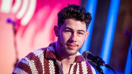 El entrenador de 'The Voice' revela una divertida confusión con 'Traveling Pants'