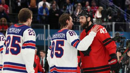 Jugador de hockey canadiense recibe malas noticias tras regresar de los Juegos Olímpicos