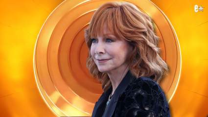 Reba McEntire rinde homenaje emotivamente a su difunto hijastro en los Grammy