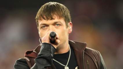El cantante de 3 Doors Down, Brad Arnold, fallece a los 47 años. Su legado sigue vivo.