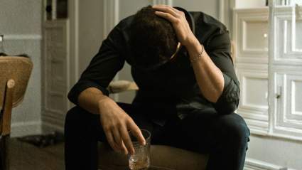 Spoilers de 'The Young & the Restless' (9-13 de febrero): Traición y celos estallan