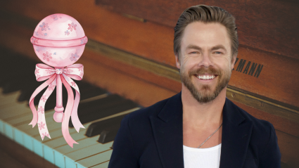 Derek Hough le canta a su hija una emotiva canción de piano [VIDEO]
