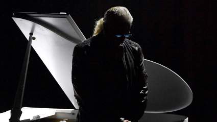 La leyenda del rock abandona la banda después de 50 años debido a graves problemas de salud y cancela su gira.