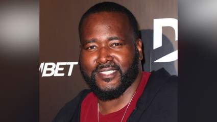 La familia del actor de 'Blind Side', Quinton Aaron, comparte una actualización prometedora tras sufrir un derrame cerebral.