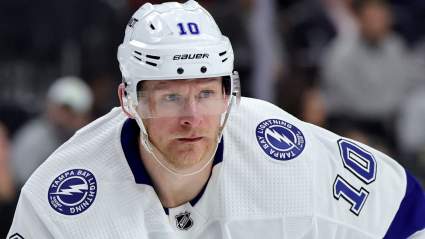 Los fanáticos del Tampa Bay Lightning tienen reacciones encontradas ante el regreso del veterano